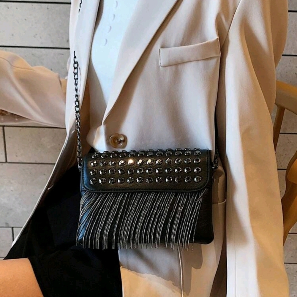 Chic Black Studded Fringe Crossbody Bag – 20cm Stylish Shoulder Purse